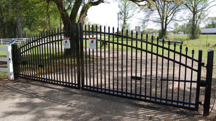 View Aluminum Drive Gates.